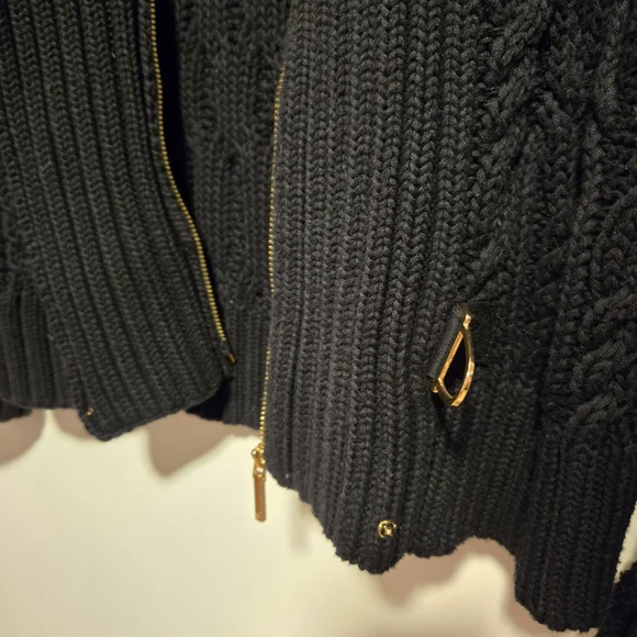 Ralph Lauren Black Cable Knit Turtleneck Sweater with Gold Buckles - Picture 11 of 11